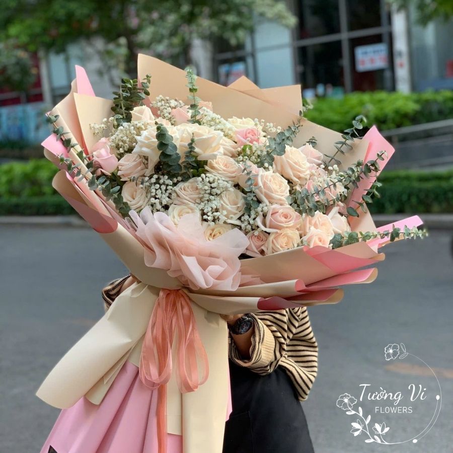 bó hoa hồng tặng bạn gái SHOP HOA TƯƠI TƯỜNG VI FLOWER