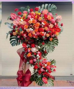 Kệ Hoa Chúc Mừng Sắc Đỏ Vinh Quang