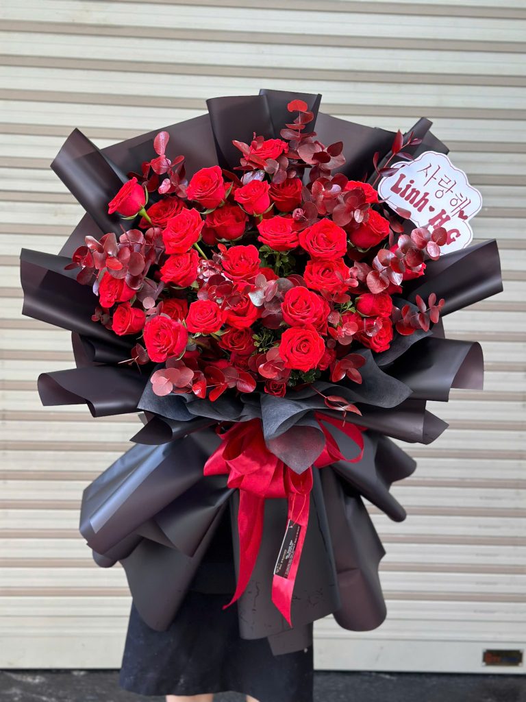 Bó Hoa Hồng Tình Yêu Nồng Nàn Lãng Mạn Tặng Người Yêu