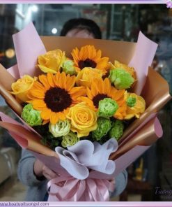 Bó Hoa Hướng Dương Mix Hoa Hồng Tỏa Sáng Thành Công