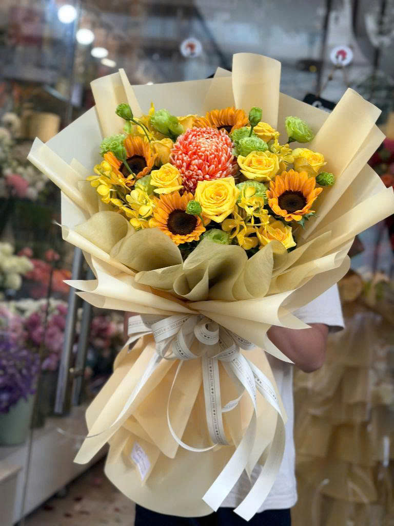 Bó Hoa Hướng Dương Vàng Tỏa Sáng Ngày Tốt Nghiệp