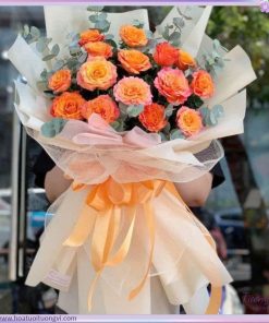 Bó Hoa Mẫu Đơn Hồng Cam Dành Cho Lễ Tốt Nghiệp