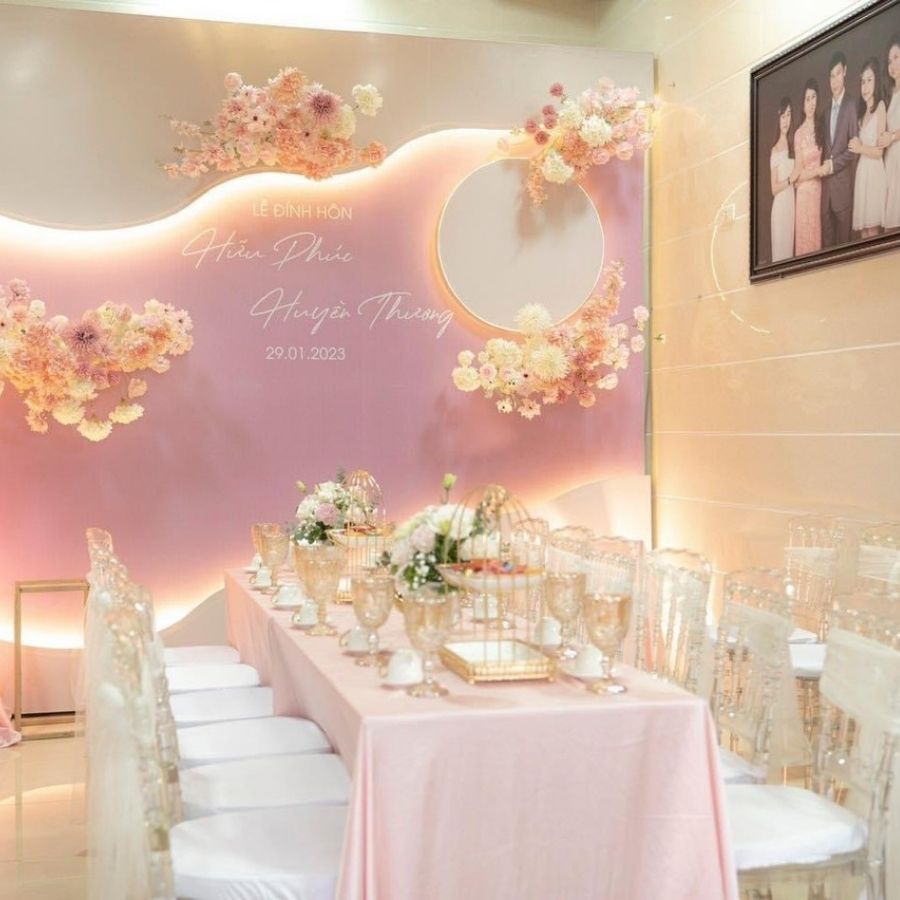 Hoa Trang Trí Màu Hồng Dành Cho Lễ Đính Hôn