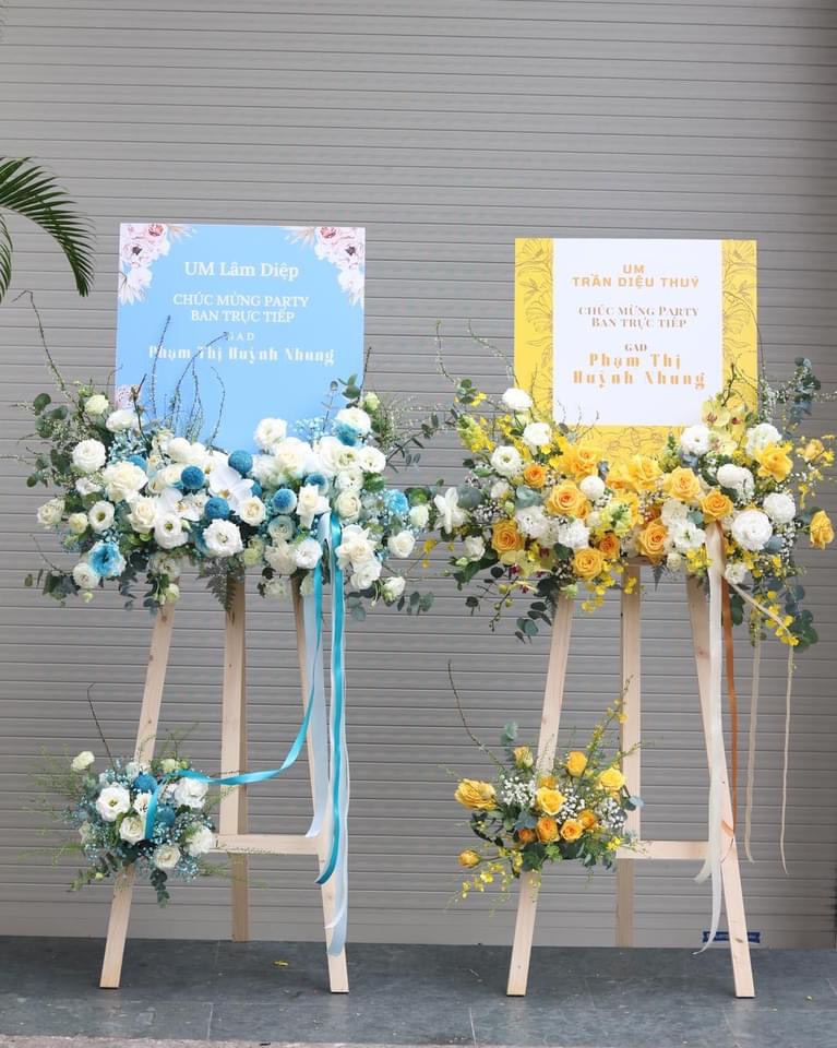 Kệ Hoa Chúc Mừng Đong Đầy May Mắn