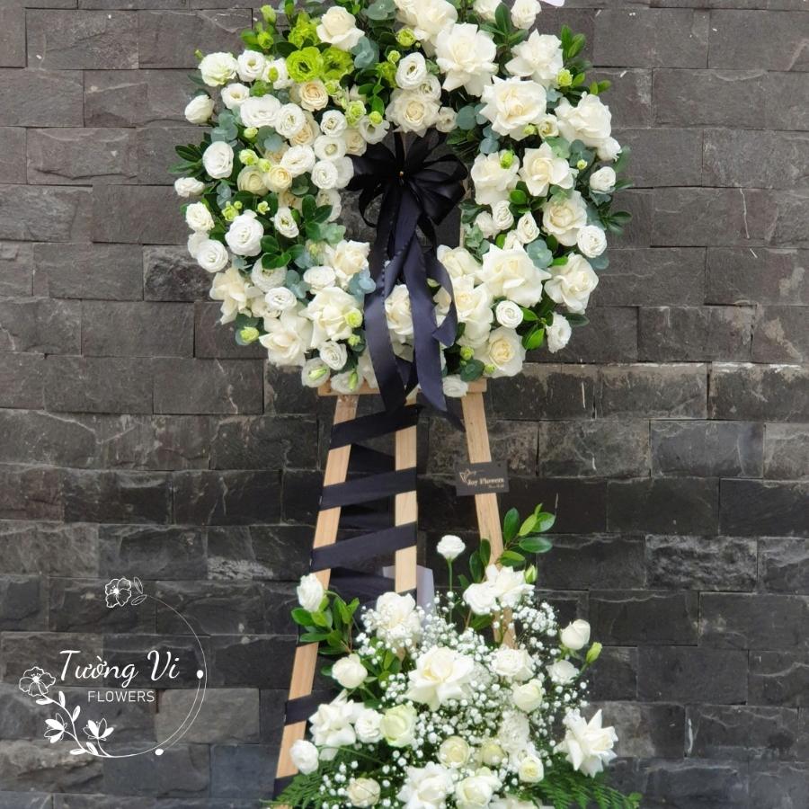 vòng hoa chia buồn SHOP HOA TƯƠI TƯỜNG VI FLOWER dành cho tang lễ